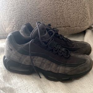 Nike Air Max 95 Essential Leather and Suede. Triple black. Men’s size 11